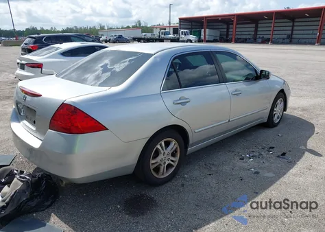 2006 Honda Accord 2.4 Se z USA, uszkodzony, nr VIN 1HGCM56396A160043